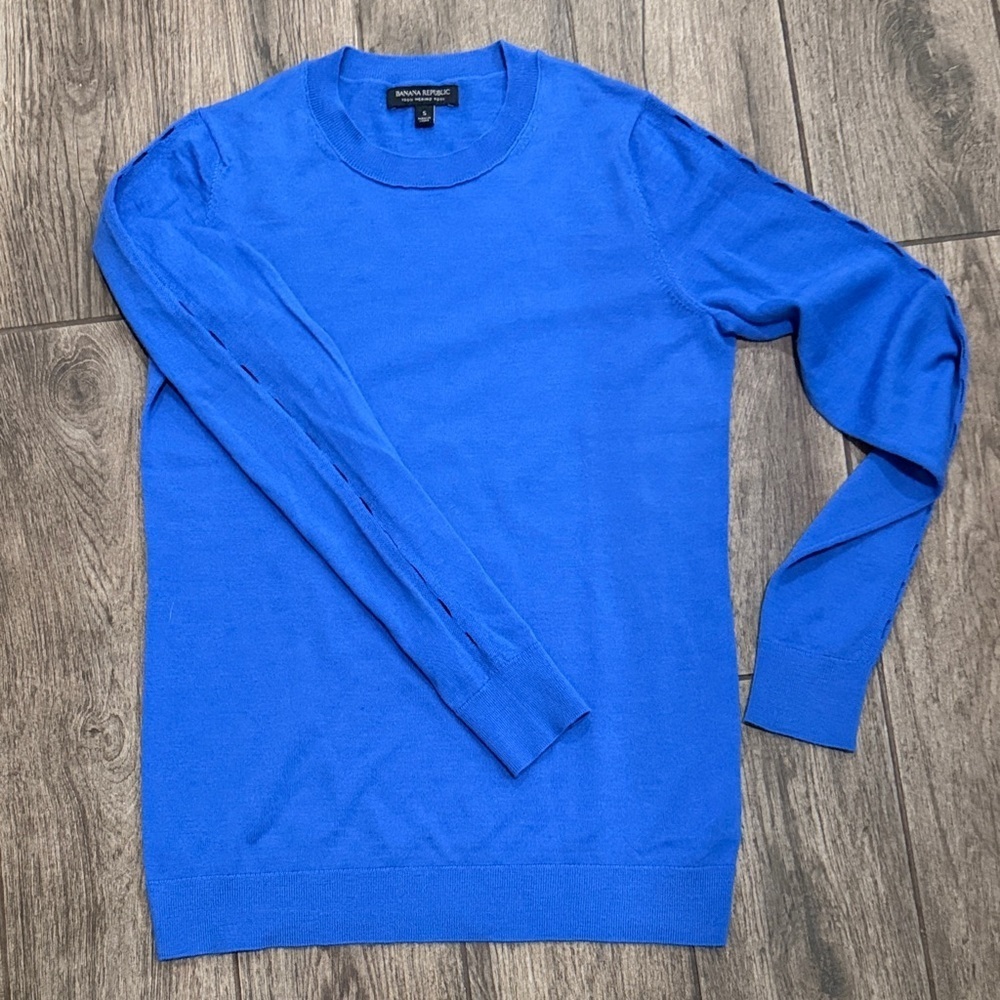 Banana Republic Men's Vibrant Blue Crewneck Sweater